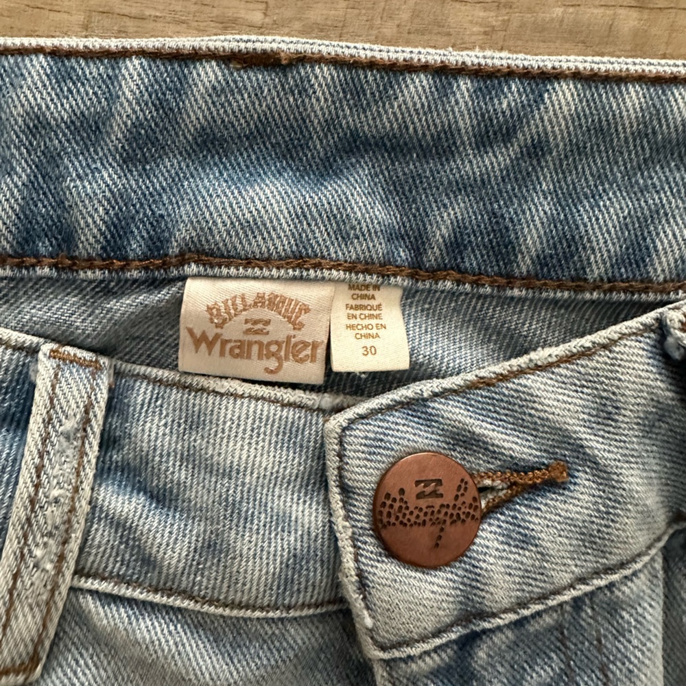 Wrangler Jeans - Picture 3 of 6